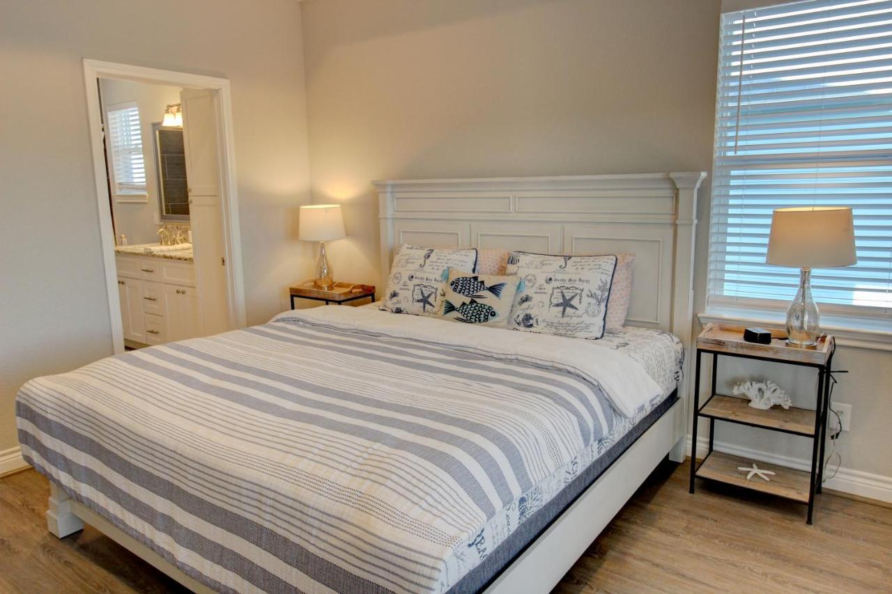 Yellow Beach Haven, Decks, Views, Mere Steps To Sand Galveston Luaran gambar
